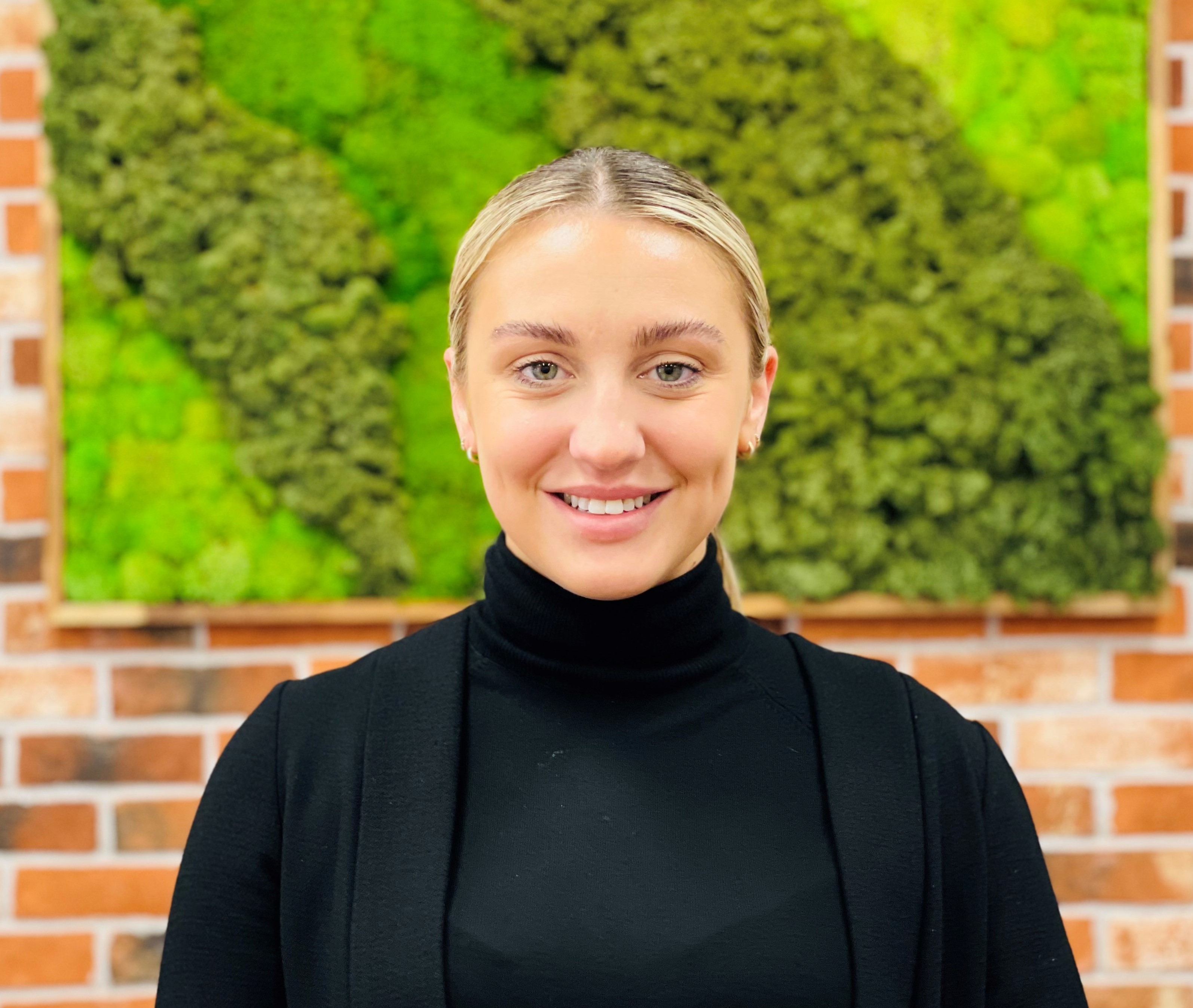 Crowthorne Branch Hat and Home